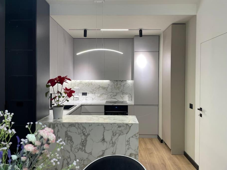 Angry Architects Apartment01 티라나 외부 사진