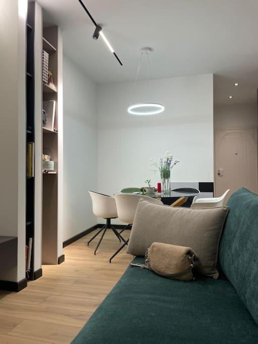 Angry Architects Apartment01 티라나 외부 사진
